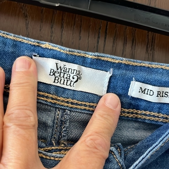 YMI wanna better butt blue jean shorts. Size 20. NWT - Picture 3 of 6
